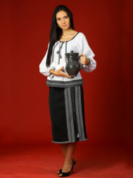 Вишитий костюм ЖК 16