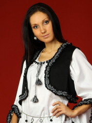 Вишита камізелька КМ 7-5