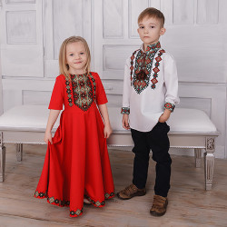 Вишитий дитячий одяг